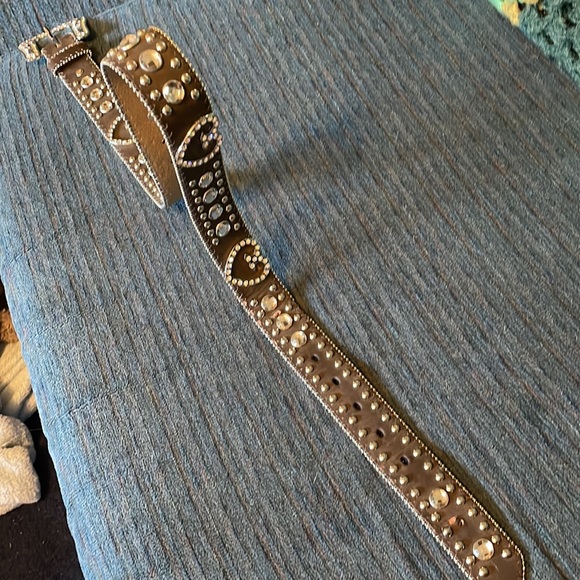 Beautiful rhinestone western belt! So well made.Sparkles through your day! - Picture 6 of 9